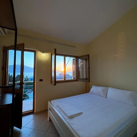 Roi Apartament