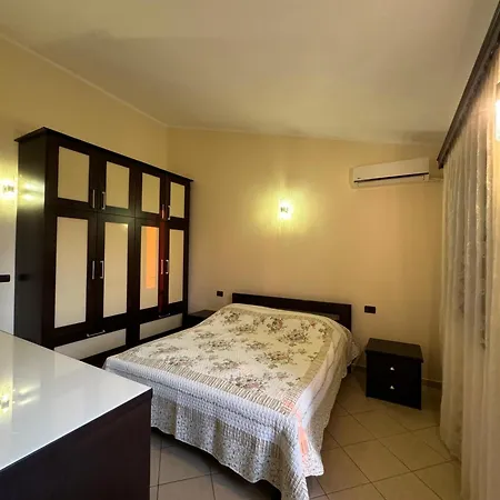 Roi Apartament