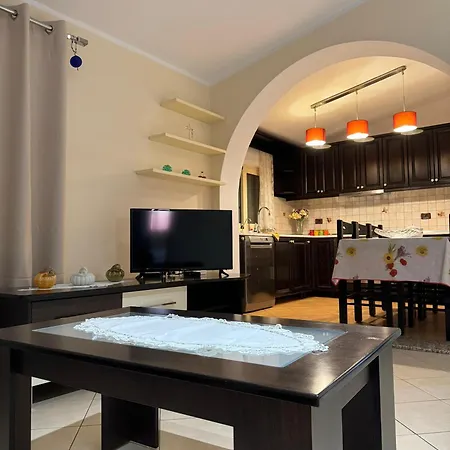 Roi Apartament شقة *